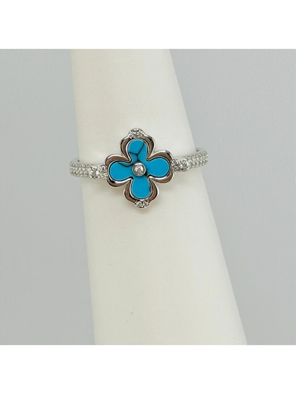 Bomb Party Sterling Club Clover Sz 8 